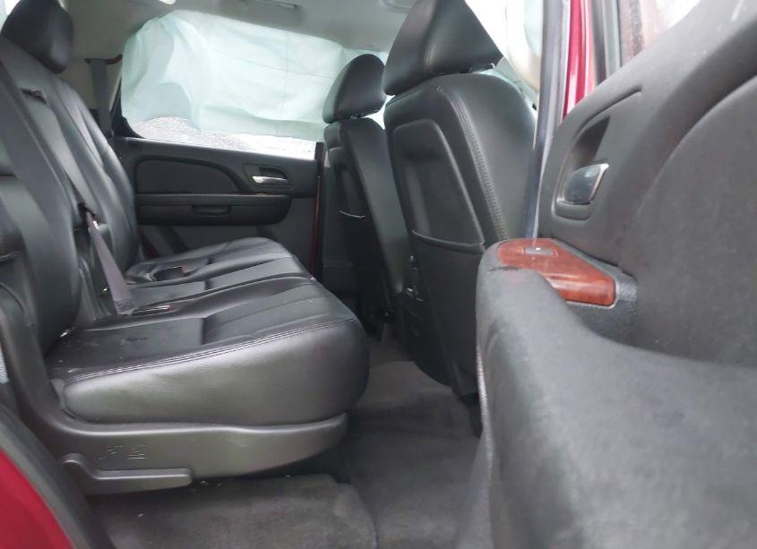 Photo 8 of 2013 Chevrolet Tahoe LT (VIN 1GNSKBE00DR264285)