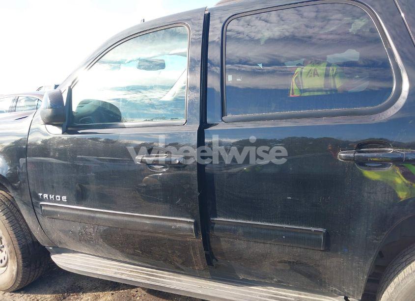 Photo 15 of 2014 Chevrolet Tahoe LT (VIN 1GNSKBE00ER244815)