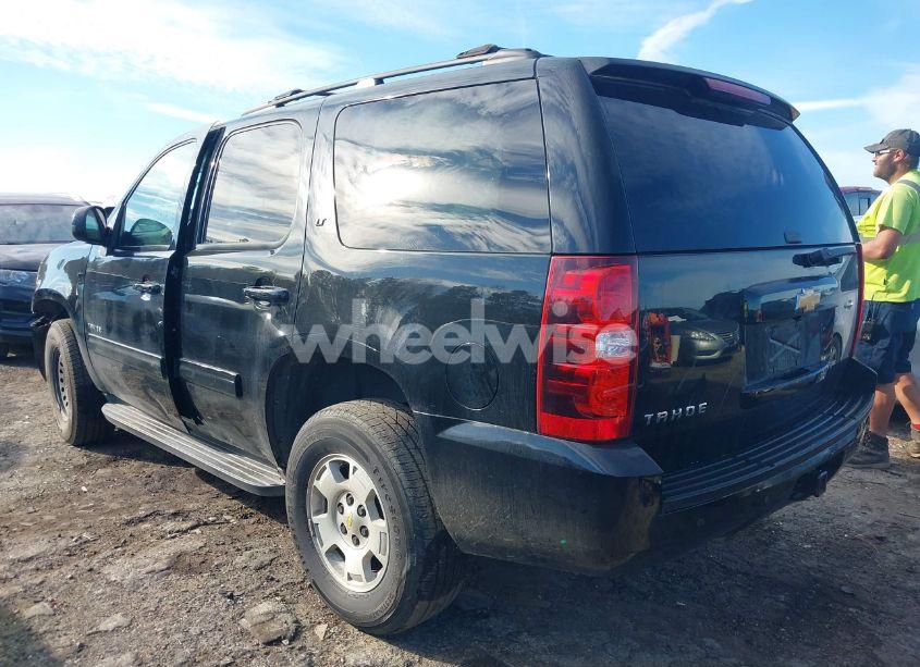 Photo 3 of 2014 Chevrolet Tahoe LT (VIN 1GNSKBE00ER244815)