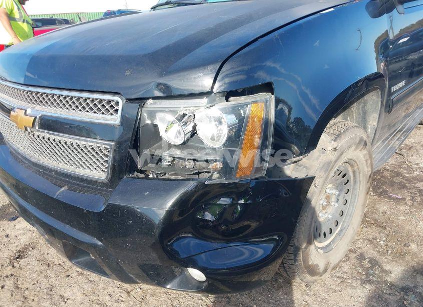 Photo 6 of 2014 Chevrolet Tahoe LT (VIN 1GNSKBE00ER244815)