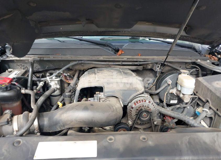 Photo 10 of 2011 Chevrolet Tahoe LT (VIN 1GNSKBE01BR158604)