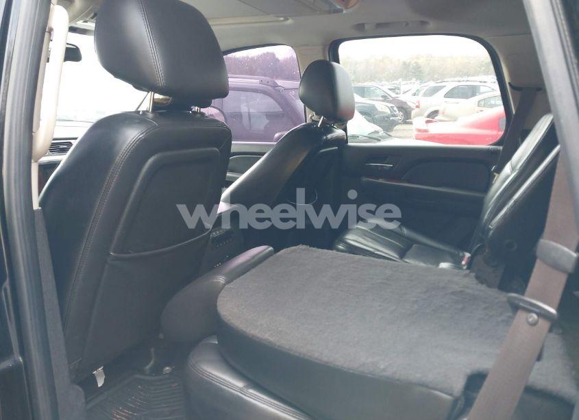 Photo 8 of 2011 Chevrolet Tahoe LT (VIN 1GNSKBE01BR158604)