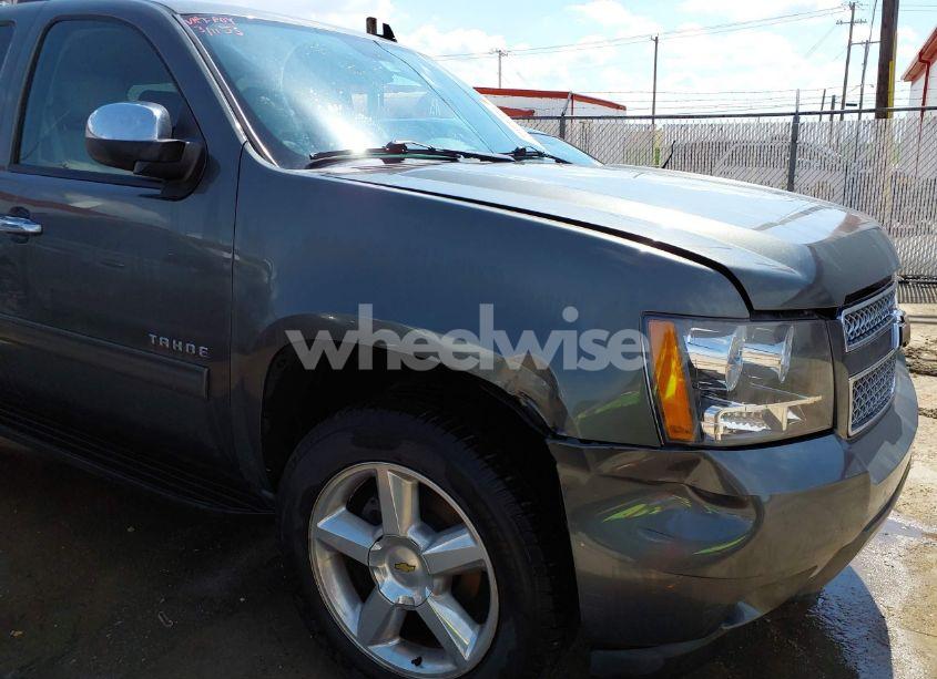 2011 Chevrolet Tahoe LT (VIN 1GNSKBE01BR182255) main photo
