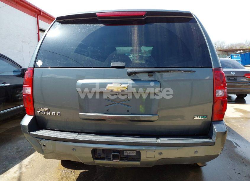 Photo 17 of 2011 Chevrolet Tahoe LT (VIN 1GNSKBE01BR182255)
