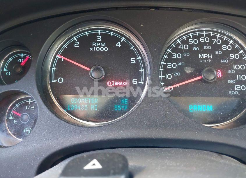 Photo 7 of 2011 Chevrolet Tahoe LT (VIN 1GNSKBE01BR182255)