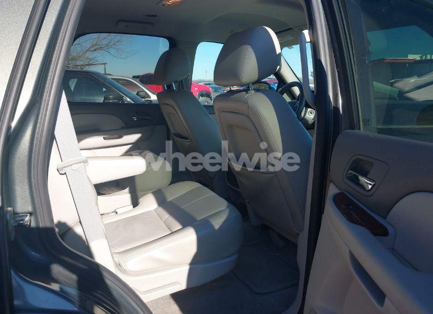 Photo 8 of 2011 Chevrolet Tahoe LT (VIN 1GNSKBE01BR182255)