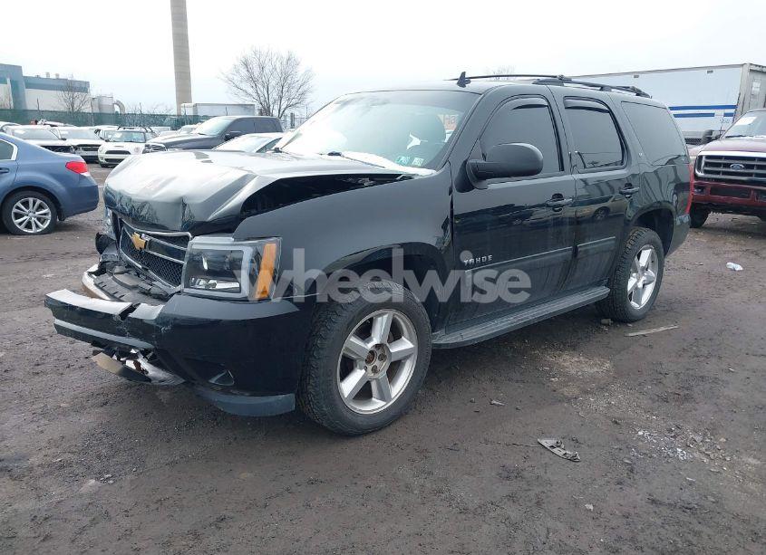 Photo 2 of 2012 Chevrolet Tahoe LT (VIN 1GNSKBE01CR201582)