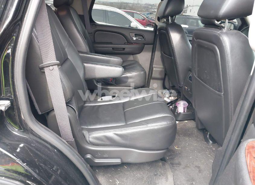 Photo 8 of 2012 Chevrolet Tahoe LT (VIN 1GNSKBE01CR201582)