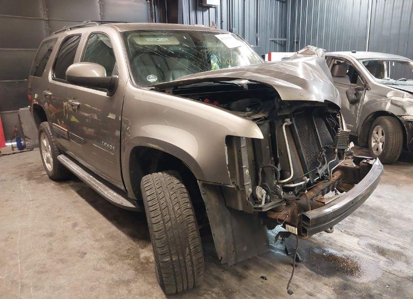 2012 Chevrolet Tahoe LT (VIN 1GNSKBE01CR212355) main photo