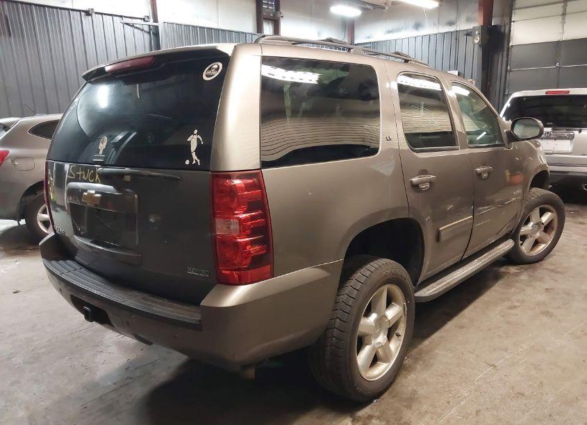 Photo 4 of 2012 Chevrolet Tahoe LT (VIN 1GNSKBE01CR212355)