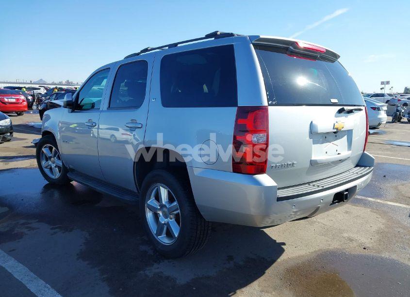 Photo 3 of 2013 Chevrolet Tahoe LT (VIN 1GNSKBE01DR157083)