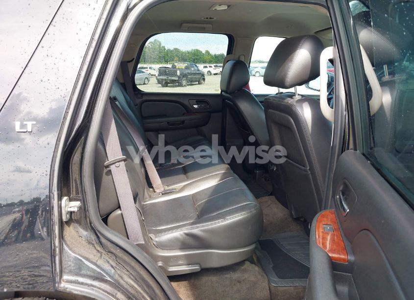 Photo 8 of 2013 Chevrolet Tahoe LT (VIN 1GNSKBE01DR270421)