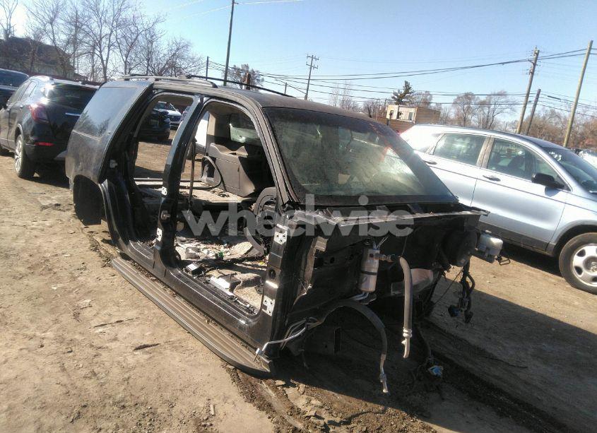 2013 Chevrolet Tahoe LT (VIN 1GNSKBE01DR316300) main photo