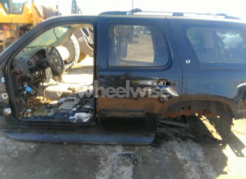 Photo 14 of 2013 Chevrolet Tahoe LT (VIN 1GNSKBE01DR316300)