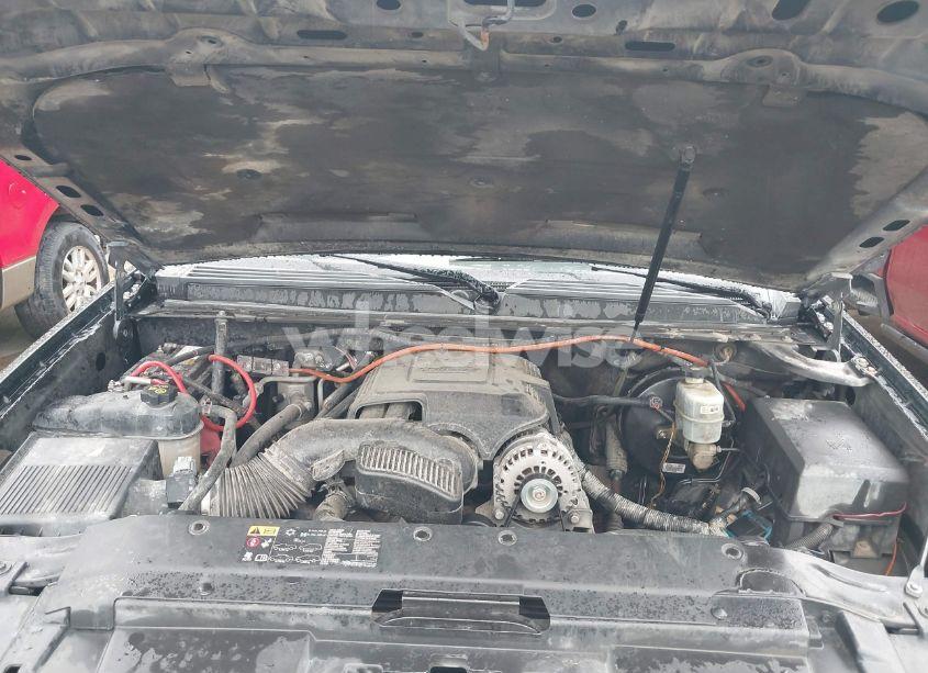 Photo 10 of 2013 Chevrolet Tahoe LT (VIN 1GNSKBE01DR374262)