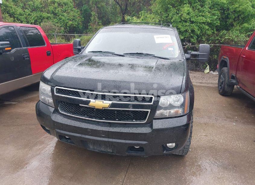 Photo 12 of 2013 Chevrolet Tahoe LT (VIN 1GNSKBE01DR374262)