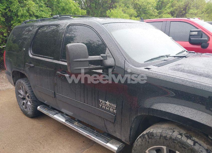 Photo 13 of 2013 Chevrolet Tahoe LT (VIN 1GNSKBE01DR374262)