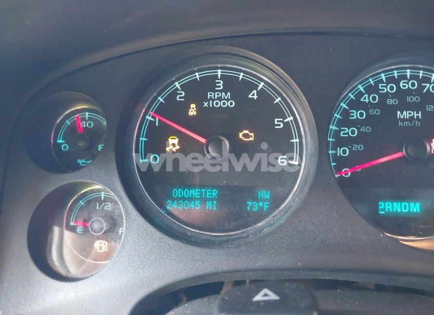 Photo 7 of 2013 Chevrolet Tahoe LT (VIN 1GNSKBE01DR374262)