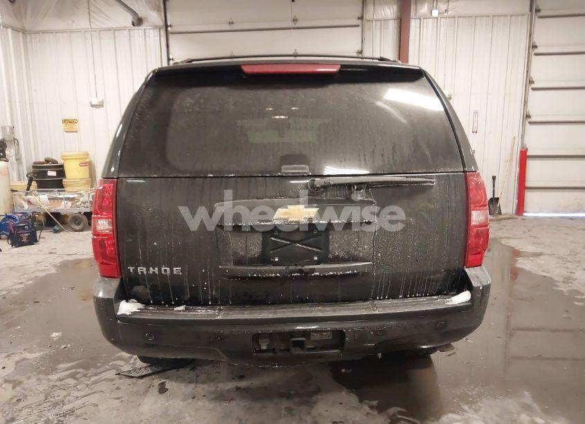 Photo 16 of 2014 Chevrolet Tahoe LT (VIN 1GNSKBE01ER244564)