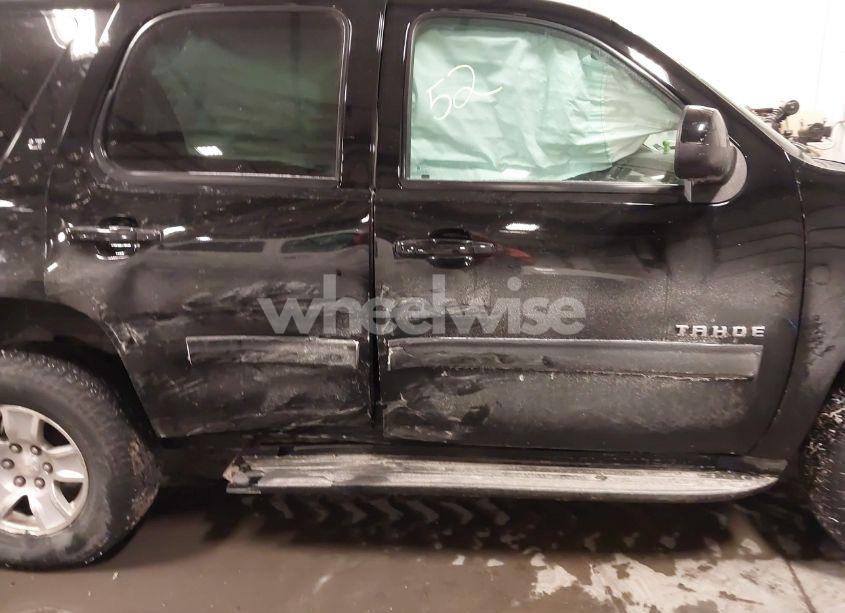 Photo 6 of 2014 Chevrolet Tahoe LT (VIN 1GNSKBE01ER244564)