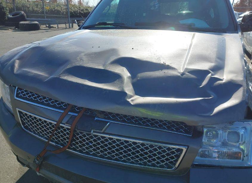 Photo 18 of 2011 Chevrolet Tahoe LT (VIN 1GNSKBE02BR240292)