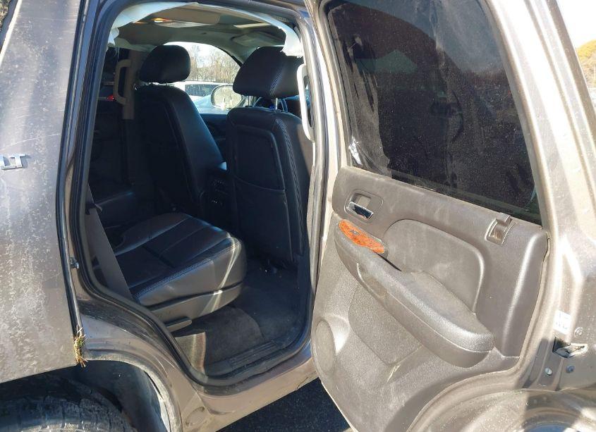 Photo 8 of 2011 Chevrolet Tahoe LT (VIN 1GNSKBE02BR240292)