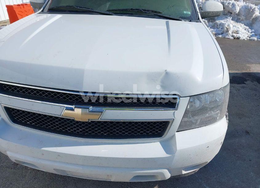 Photo 6 of 2011 Chevrolet Tahoe LT (VIN 1GNSKBE02BR388247)