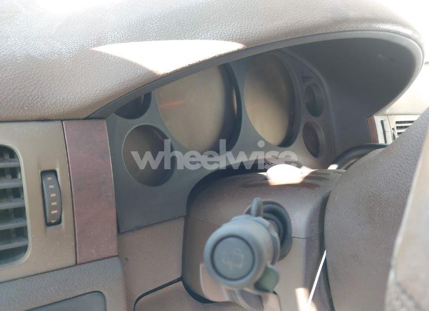 Photo 7 of 2011 Chevrolet Tahoe LT (VIN 1GNSKBE02BR388247)