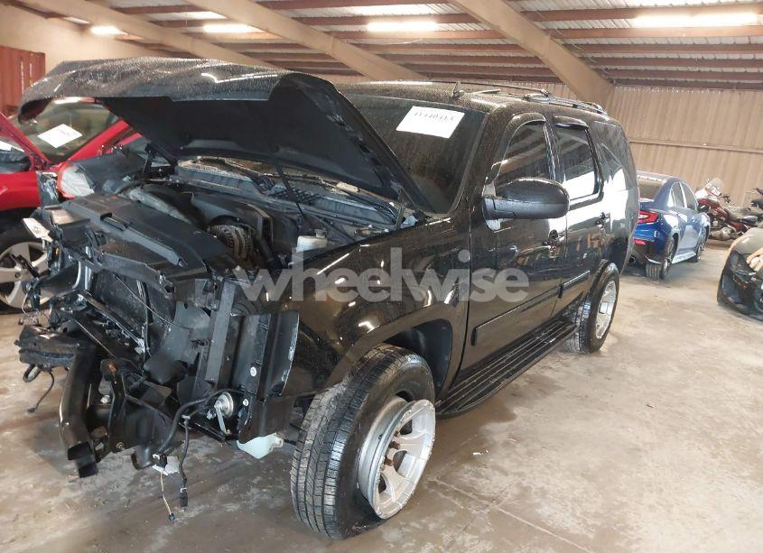 Photo 2 of 2012 Chevrolet Tahoe LT (VIN 1GNSKBE02CR108912)