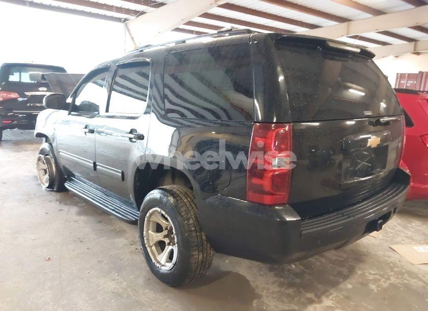 Photo 3 of 2012 Chevrolet Tahoe LT (VIN 1GNSKBE02CR108912)