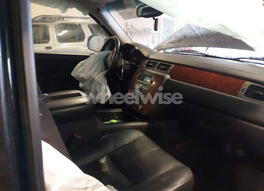 Photo 5 of 2012 Chevrolet Tahoe LT (VIN 1GNSKBE02CR108912)