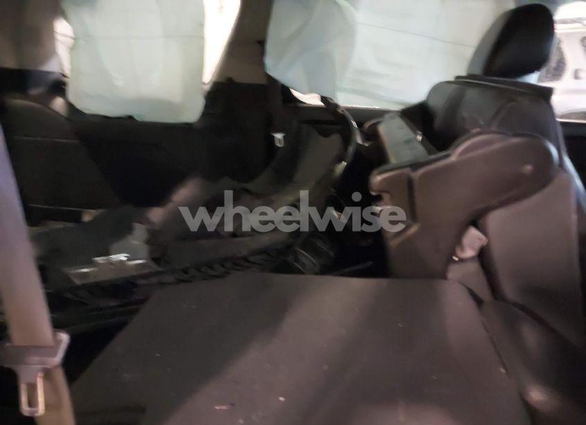 Photo 8 of 2012 Chevrolet Tahoe LT (VIN 1GNSKBE02CR108912)