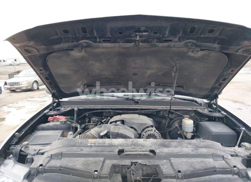 Photo 10 of 2013 Chevrolet Tahoe LT (VIN 1GNSKBE02DR124013)