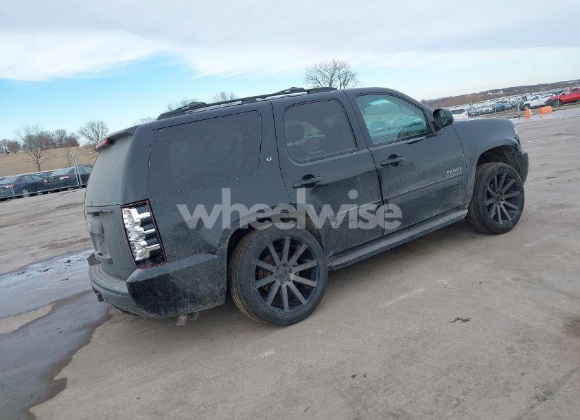 Photo 4 of 2013 Chevrolet Tahoe LT (VIN 1GNSKBE02DR124013)