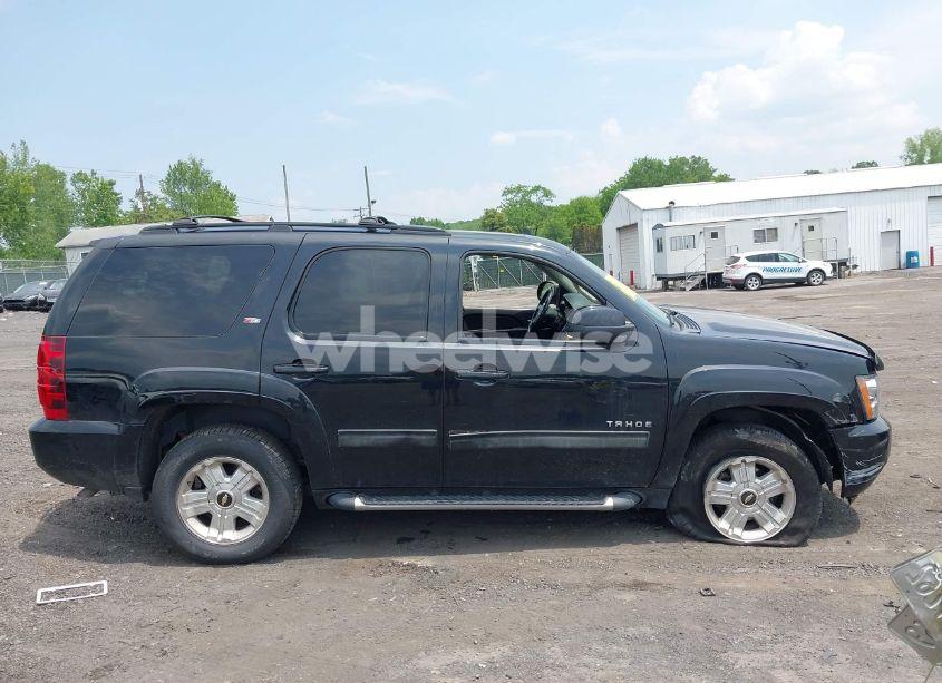 Photo 13 of 2013 Chevrolet Tahoe LT (VIN 1GNSKBE02DR255507)