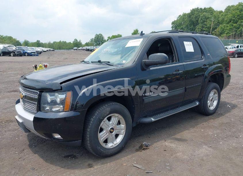 Photo 2 of 2013 Chevrolet Tahoe LT (VIN 1GNSKBE02DR255507)