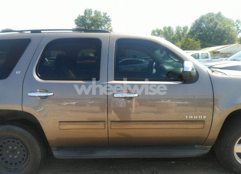 Photo 13 of 2013 Chevrolet Tahoe LT (VIN 1GNSKBE02DR375968)