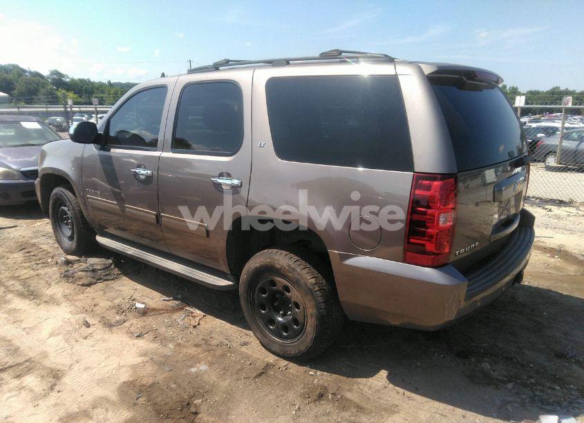 Photo 3 of 2013 Chevrolet Tahoe LT (VIN 1GNSKBE02DR375968)
