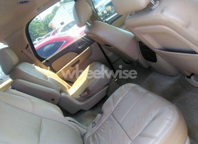 Photo 8 of 2013 Chevrolet Tahoe LT (VIN 1GNSKBE02DR375968)