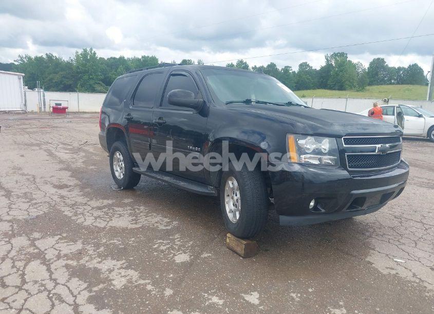 2014 Chevrolet Tahoe LT (VIN 1GNSKBE02ER133795) main photo
