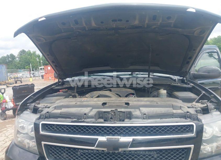 Photo 10 of 2014 Chevrolet Tahoe LT (VIN 1GNSKBE02ER133795)