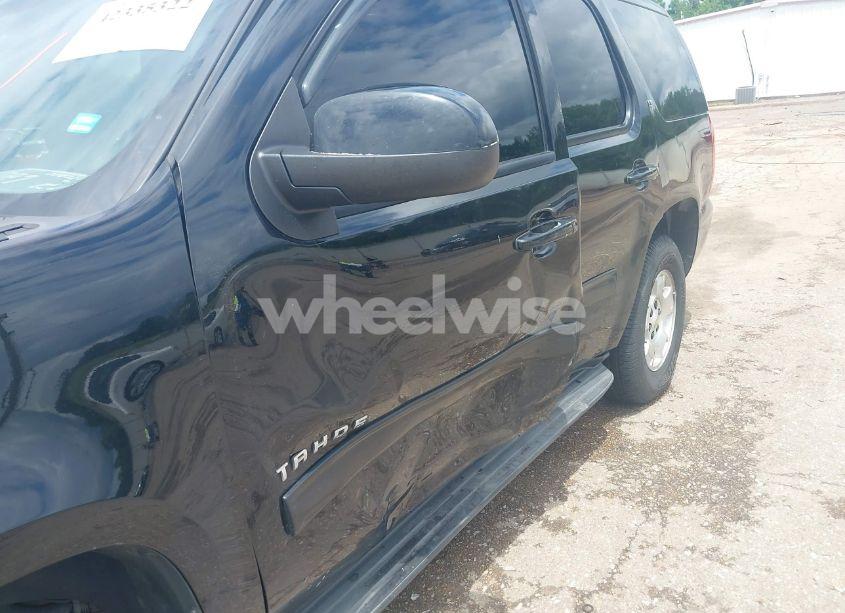 Photo 17 of 2014 Chevrolet Tahoe LT (VIN 1GNSKBE02ER133795)