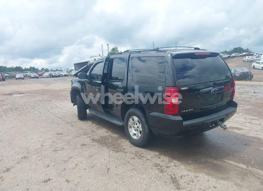 Photo 3 of 2014 Chevrolet Tahoe LT (VIN 1GNSKBE02ER133795)