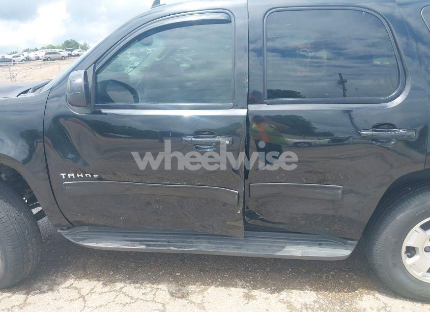 Photo 6 of 2014 Chevrolet Tahoe LT (VIN 1GNSKBE02ER133795)