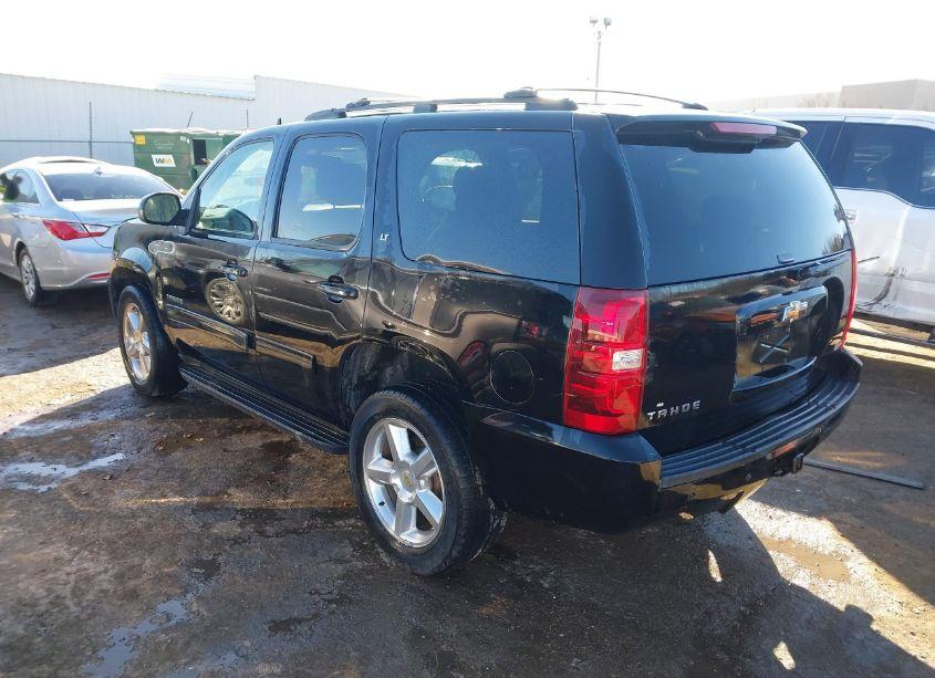 Photo 3 of 2011 Chevrolet Tahoe LT (VIN 1GNSKBE03BR186193)