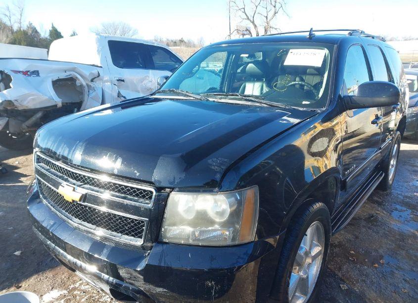 Photo 6 of 2011 Chevrolet Tahoe LT (VIN 1GNSKBE03BR186193)