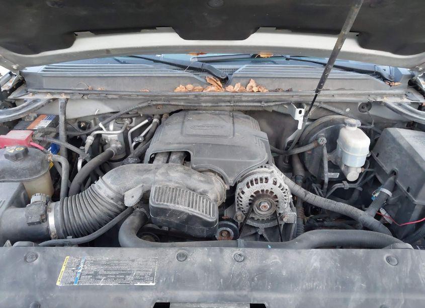 Photo 10 of 2011 Chevrolet Tahoe LT (VIN 1GNSKBE03BR215725)