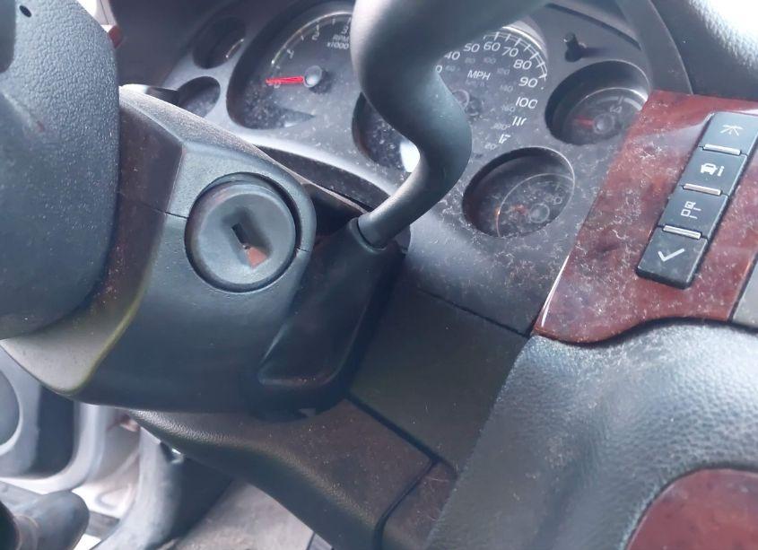 Photo 11 of 2011 Chevrolet Tahoe LT (VIN 1GNSKBE03BR215725)