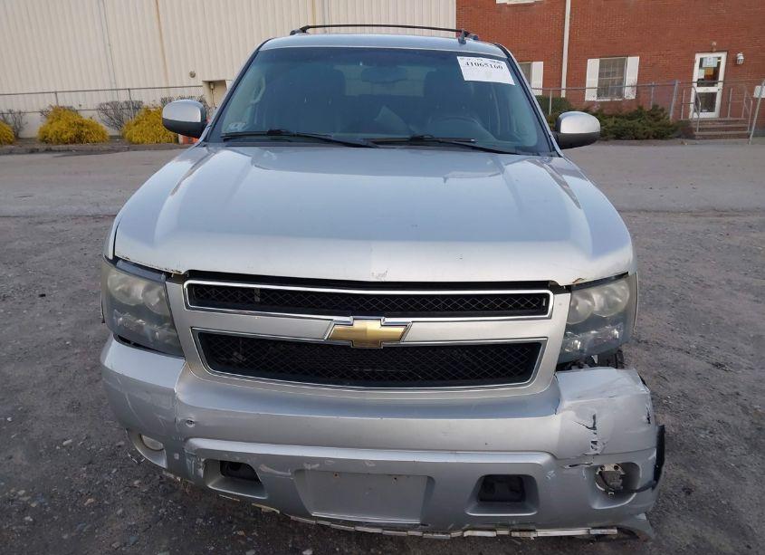 Photo 12 of 2011 Chevrolet Tahoe LT (VIN 1GNSKBE03BR215725)