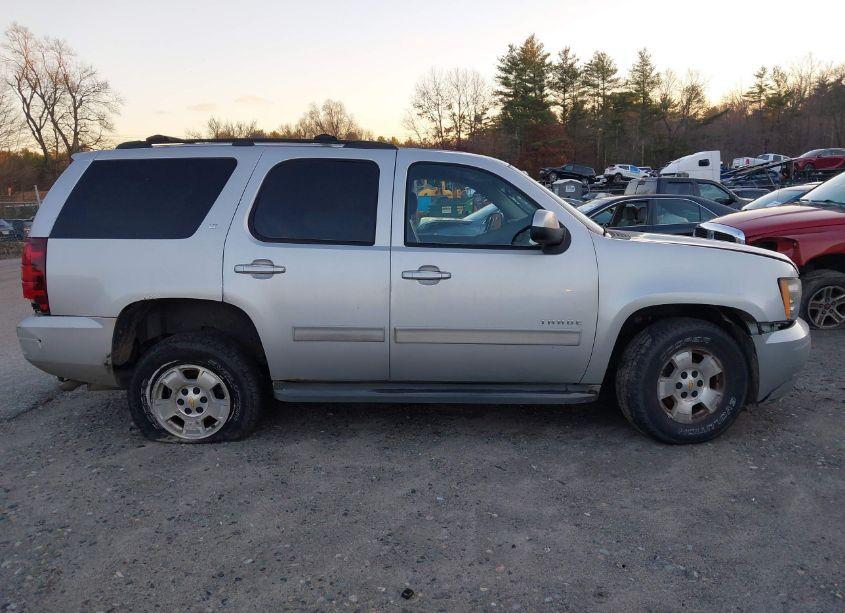 Photo 13 of 2011 Chevrolet Tahoe LT (VIN 1GNSKBE03BR215725)